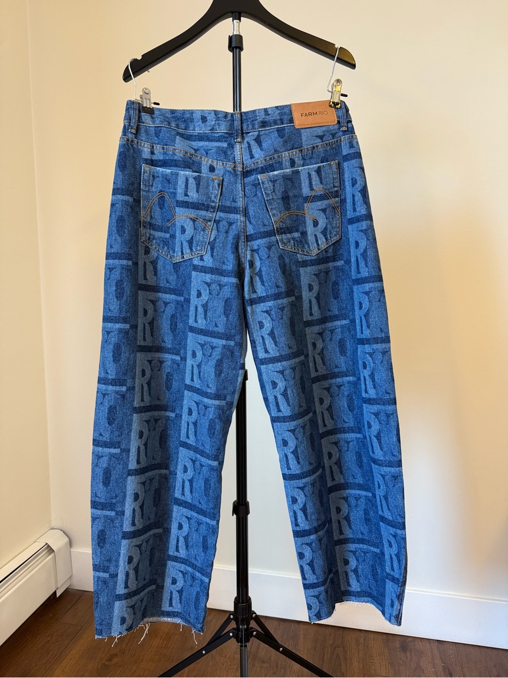 FARM Rio Blue Logo-Block Relaxed Barrel Jeans - Picture 3 of 5